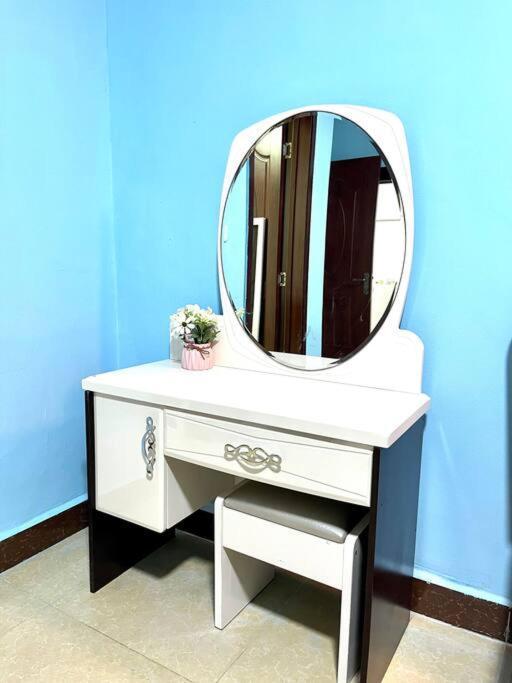 Comfort Haven Sea View Apartment Dar es Salaam Esterno foto