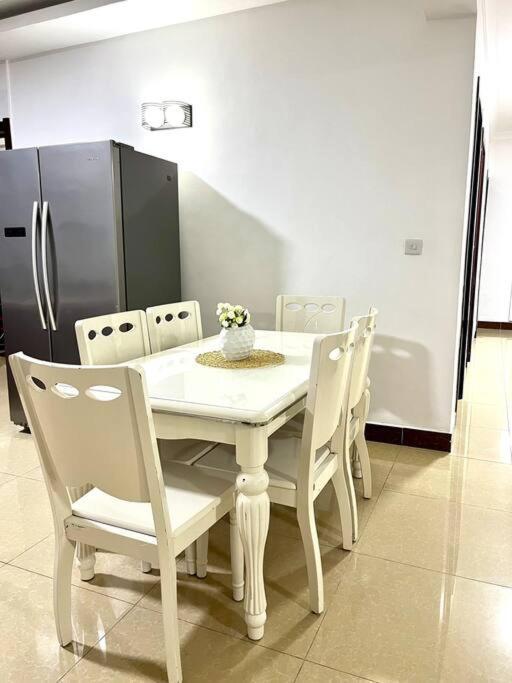 Comfort Haven Sea View Apartment Dar es Salaam Esterno foto