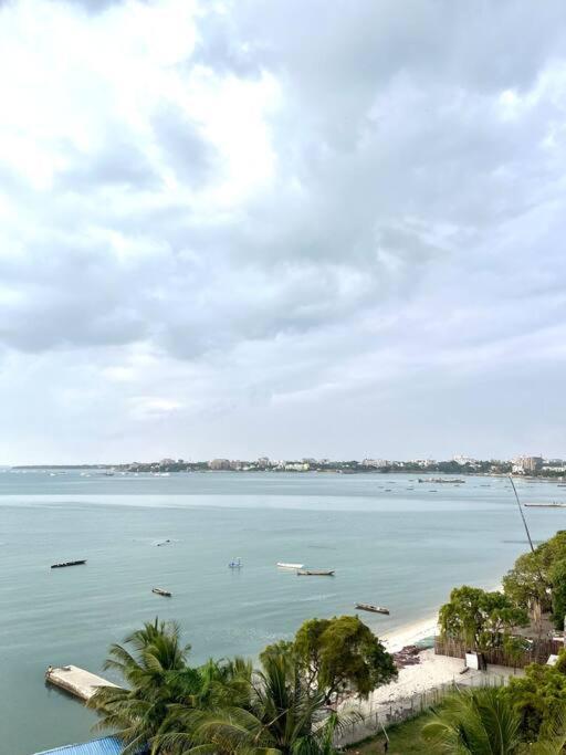 Comfort Haven Sea View Apartment Dar es Salaam Esterno foto
